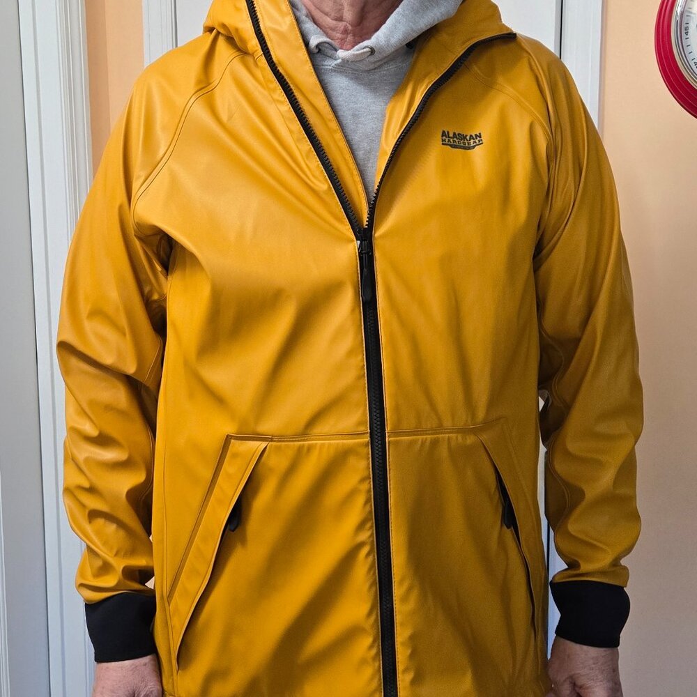 Men's Large Alaskan Hardgear rain slicker/fishing jacket - Picture 3 of 15